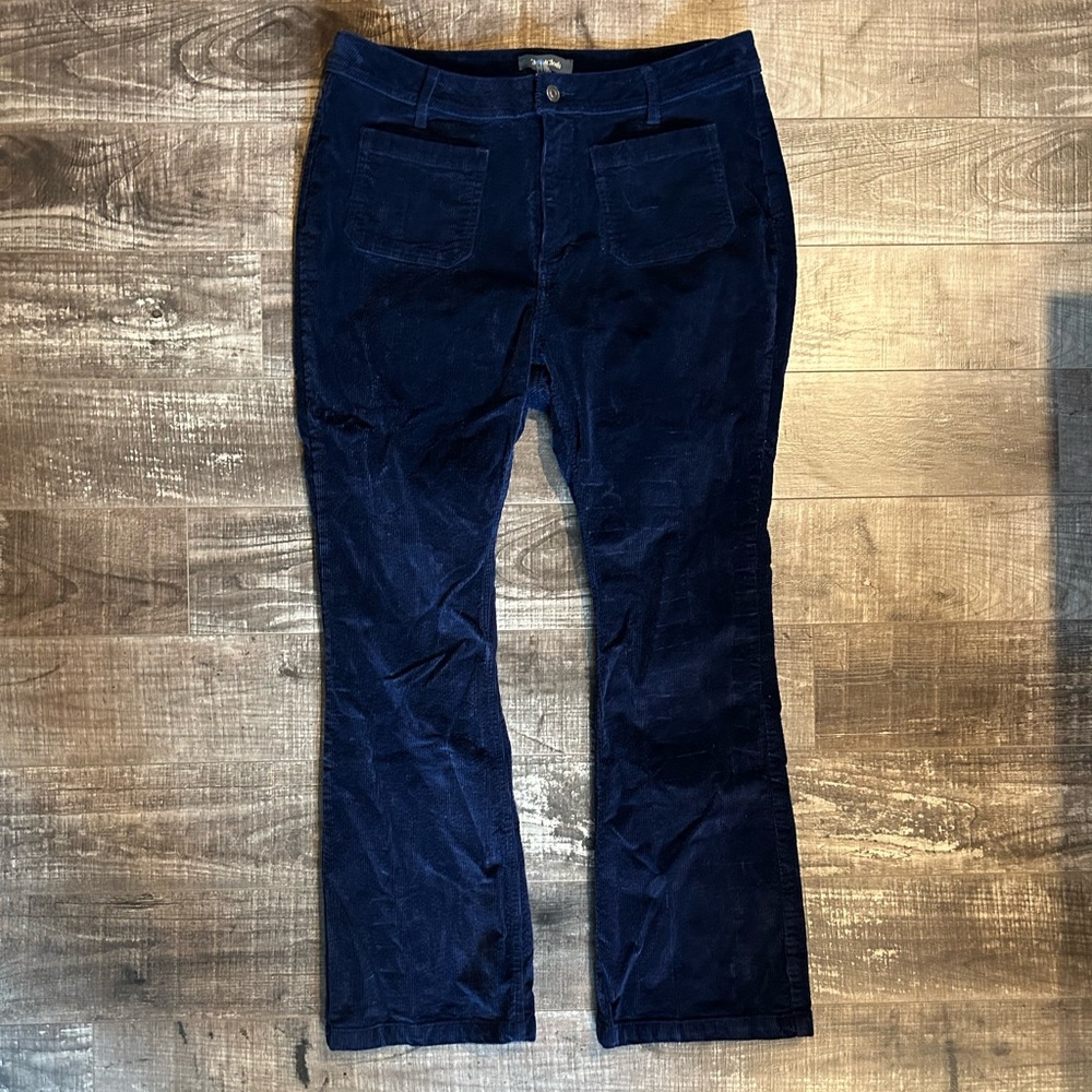 Modcloth Move With a Groove Corduroy Flare Pant navy size 16W